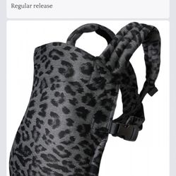 Artipoppe Toddler Carrier - Dark leopard Grey