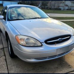 2001 Ford Taurus