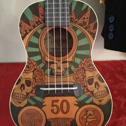 Alvarez GDU26C-Montage Grateful Dead 50th Anniversary Montage concert ukulele