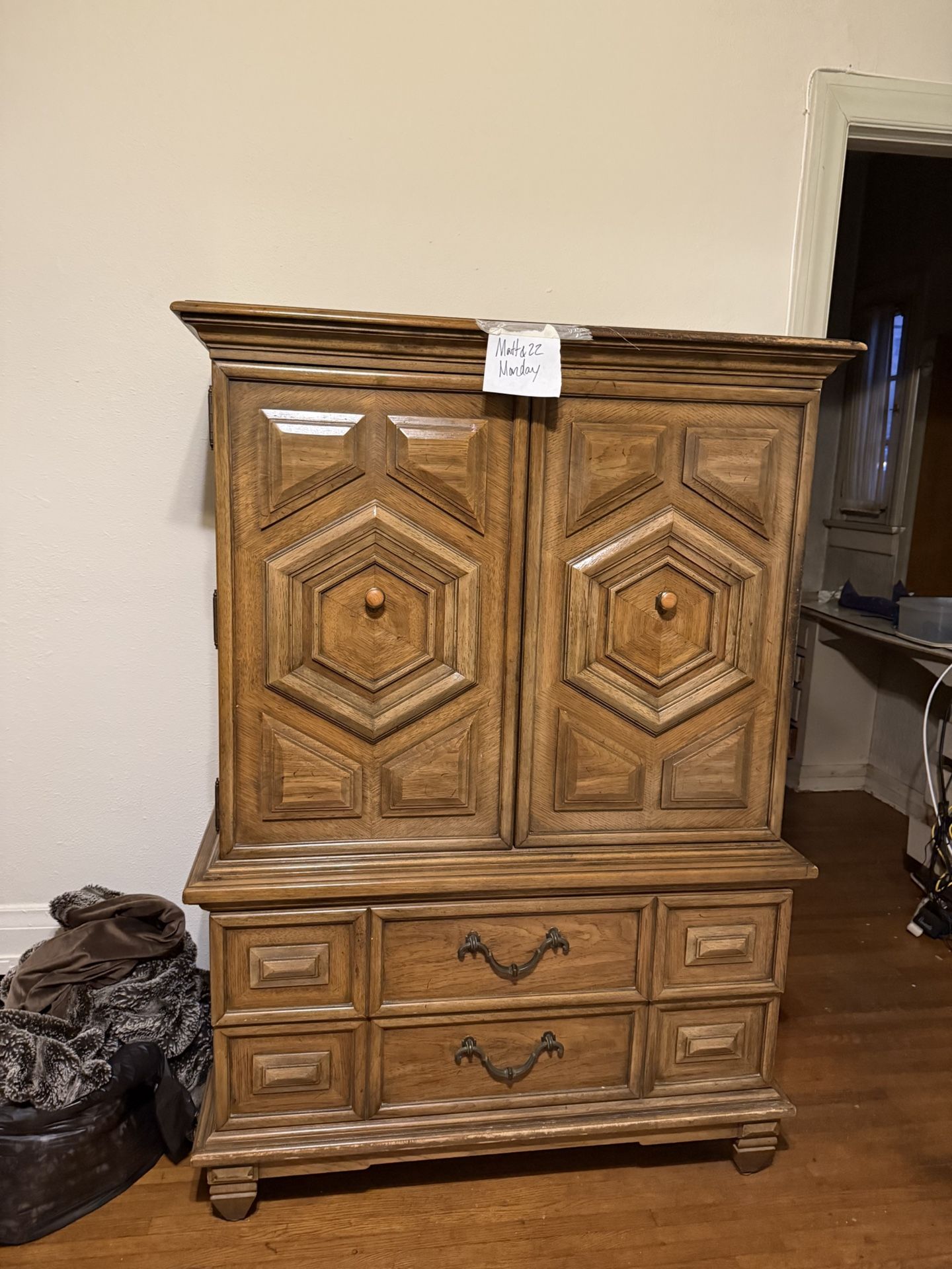 Vintage Solid Wood Bedroom Set – Dresser, Mirror & Armoire