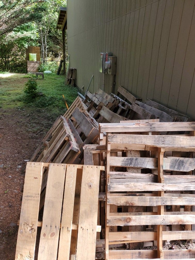 Free Pallets