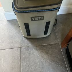 Yeti Backflip Cooler 