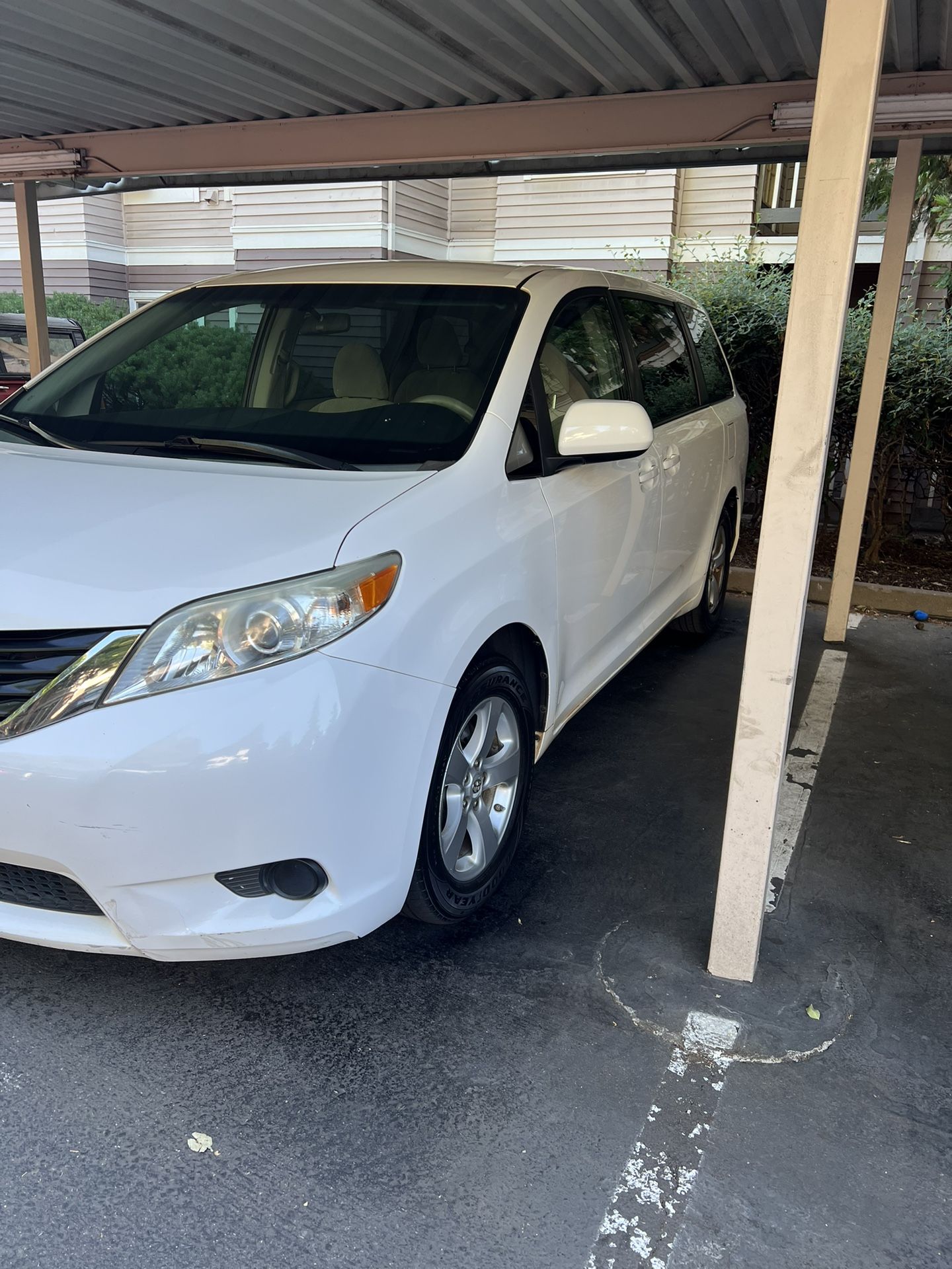 2012 Toyota Sienna