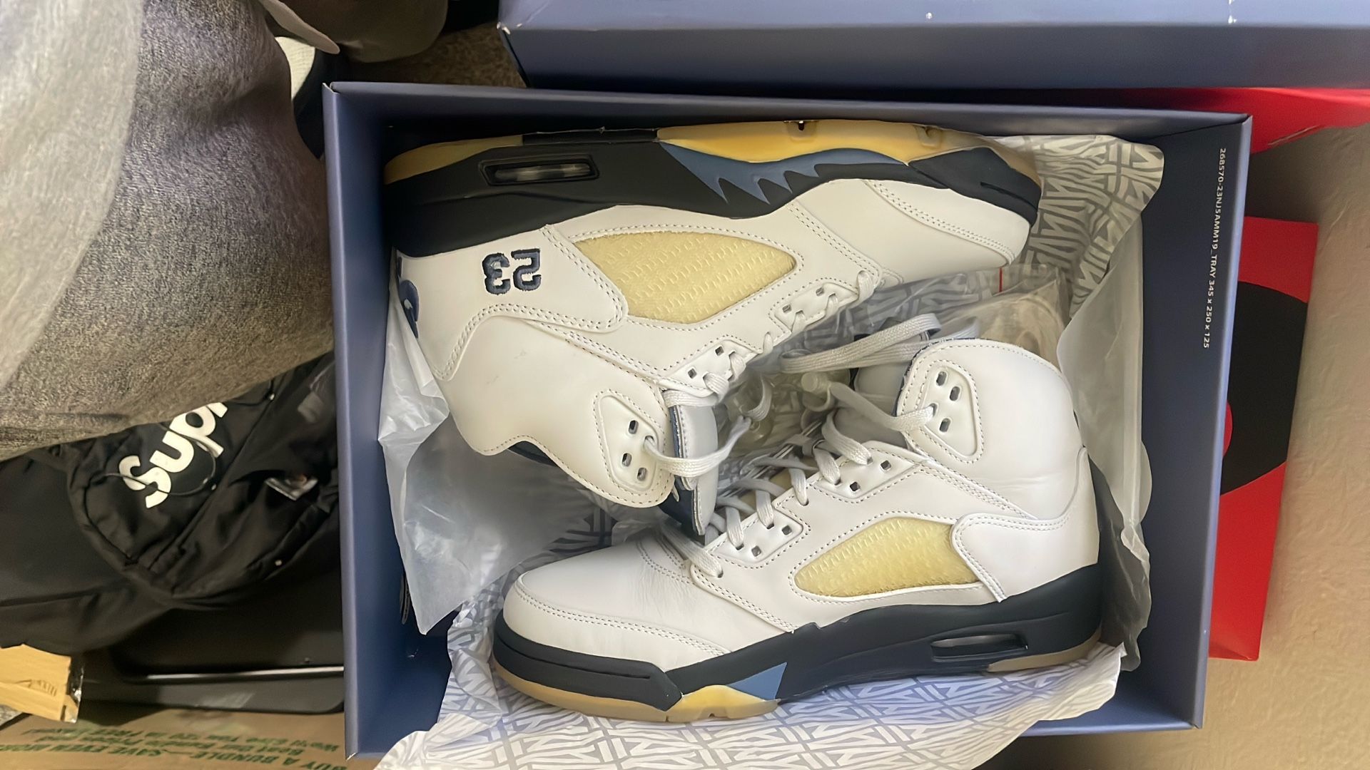 A Ma Maniere X Jordan 5 Dawn 9.5 M DS