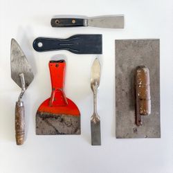 6 Assorted Trowels and Putty Knives