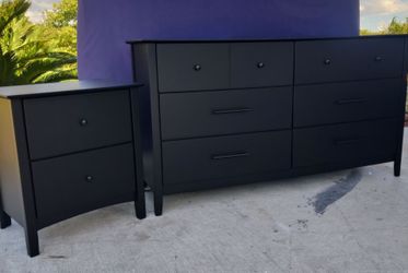 Dresser set