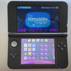 Nintendo 3DS XL Modded w/ Games (READ)