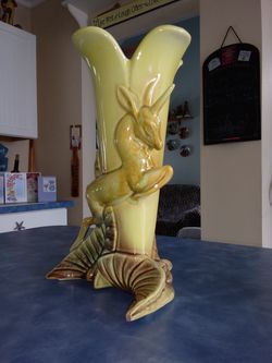 Hull pottery vase