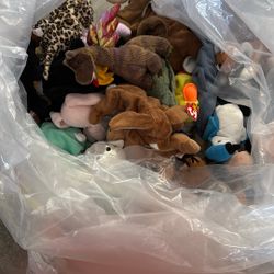 Beanie Babies And Stuffed Animals