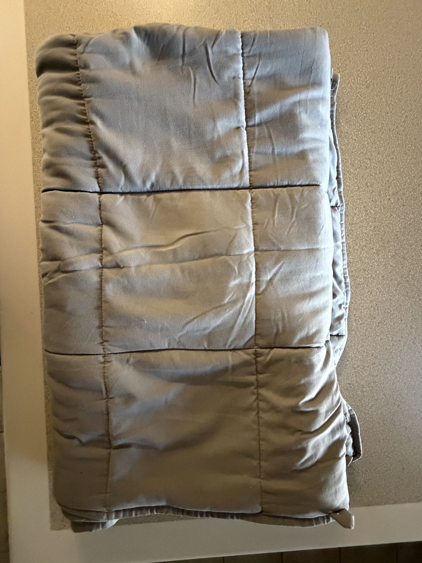 12lb Weighted Blanket (gray)