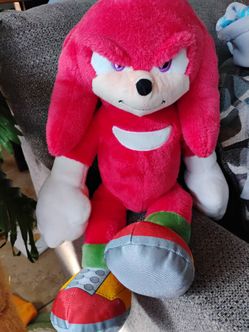 Knuckles build a bear