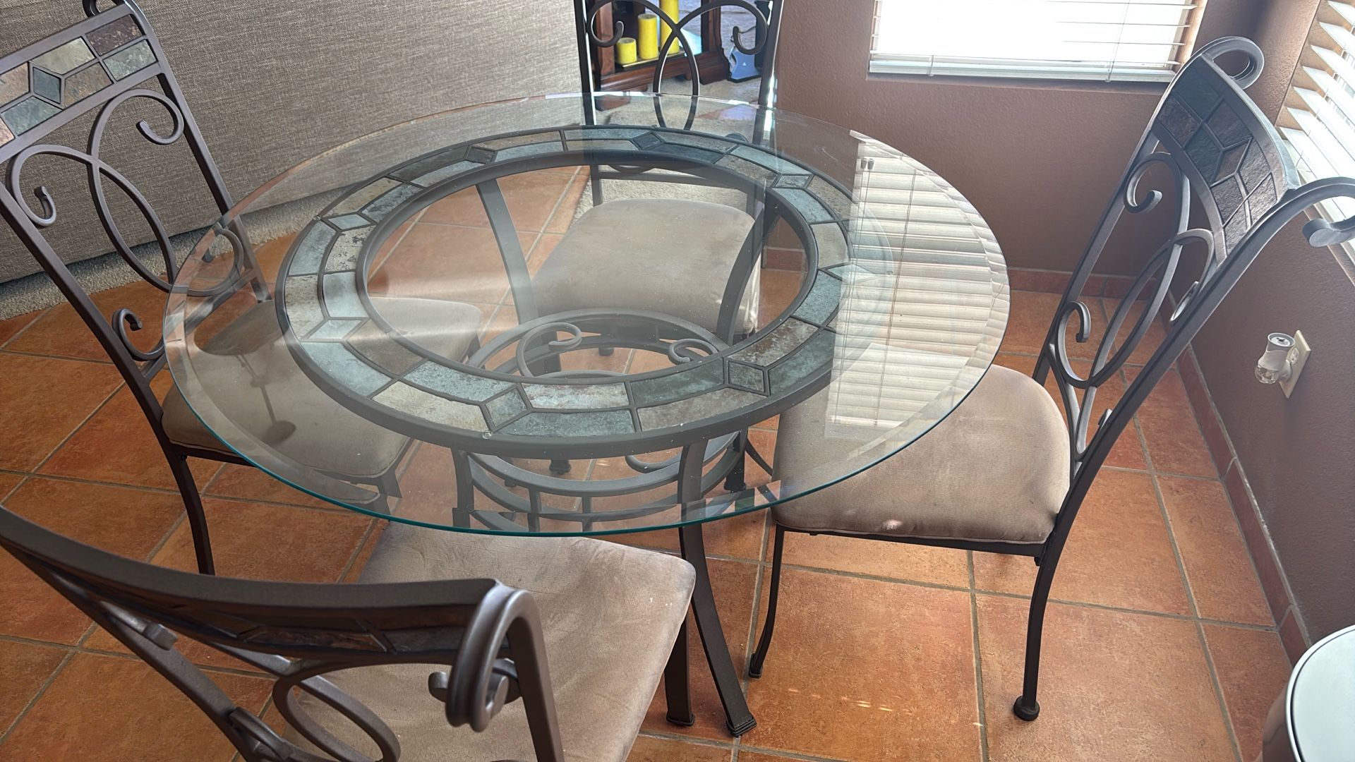 Glass Kitchen Table And 4 Chairs