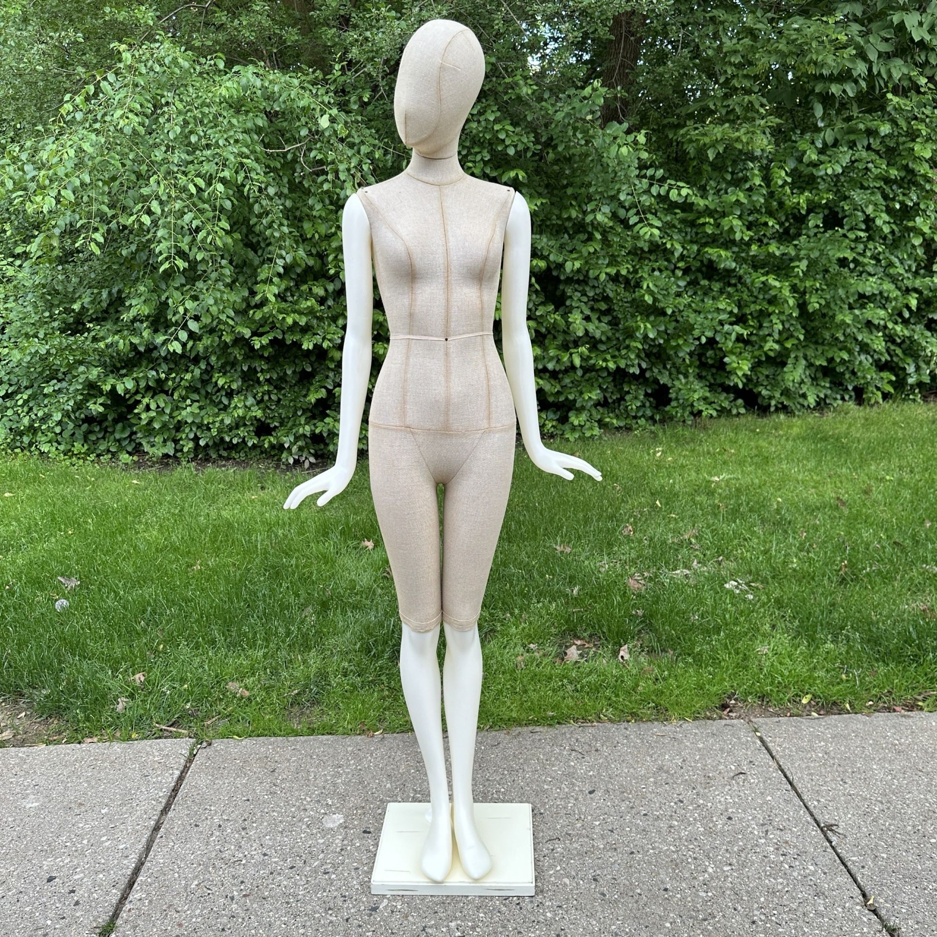 RARE Victorias Secret Vintage Full Body Adjustable Mannequin Store Display and Stand