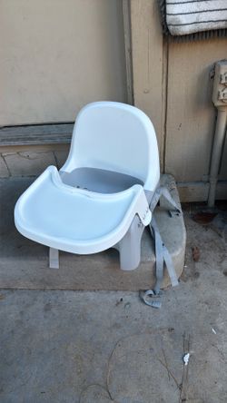 Feeding chair