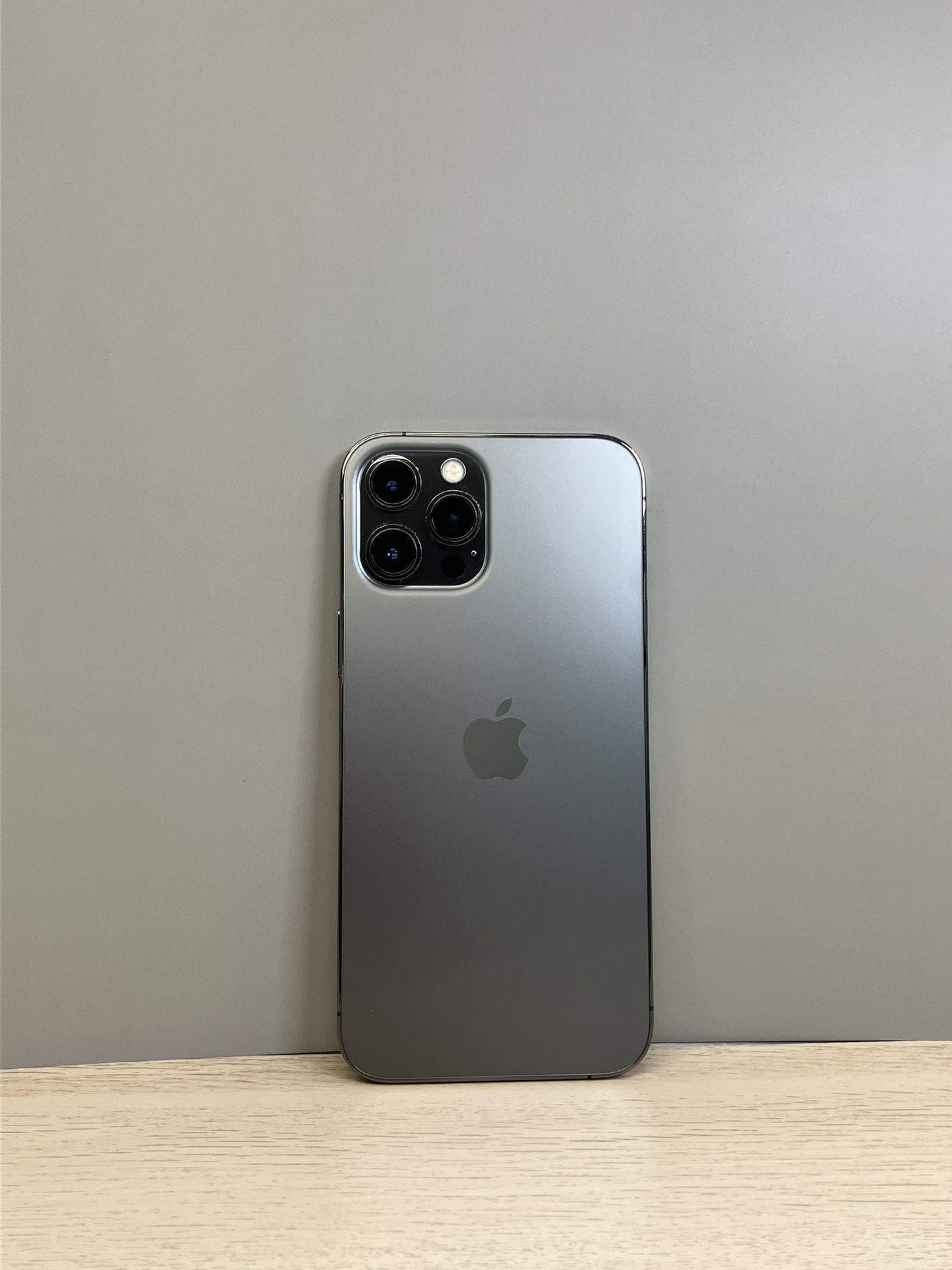 iPhone 12 Pro Max - Unlocked - 128GB