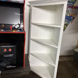Custom Corner Bookshelf