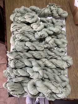 28 Sage Green Table Runners