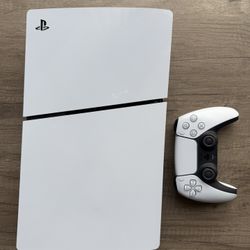 PS5 SLIM AND CONTROLLER EXCELLENT CONDITION