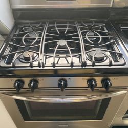 FRIGIDAIRE GAS STOVE 