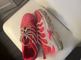 Nike Air VaporMax Plus Pink Sneakers