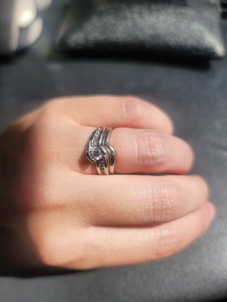 Engagement Ring & Wedding Band