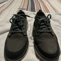 Men’s Casual Shoes 