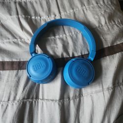 JBL bluetooth Headphones