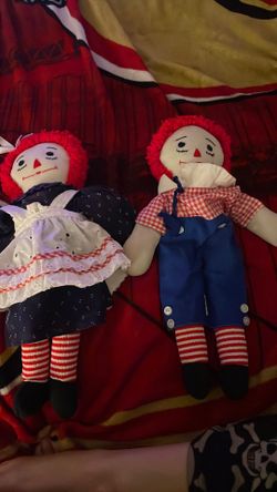 Raggedy anne and Andy dolls
