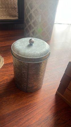 Small metal pet treat canister