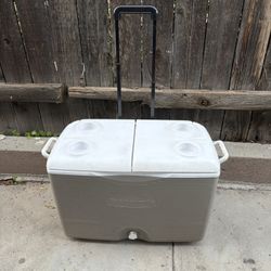 Rubbermaid 60qt Wheeled Cooler 