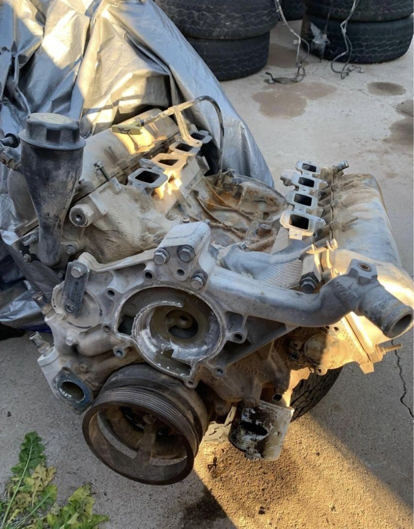 Jeep 4.7. V8 Engine