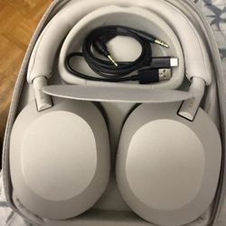 Sony WH-1000XM5/S Wireless Industry Leading Noise Canceling Bluetooth Headphones