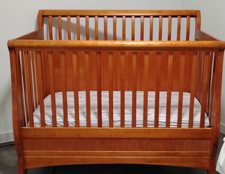 Bassett Crib + Mattress