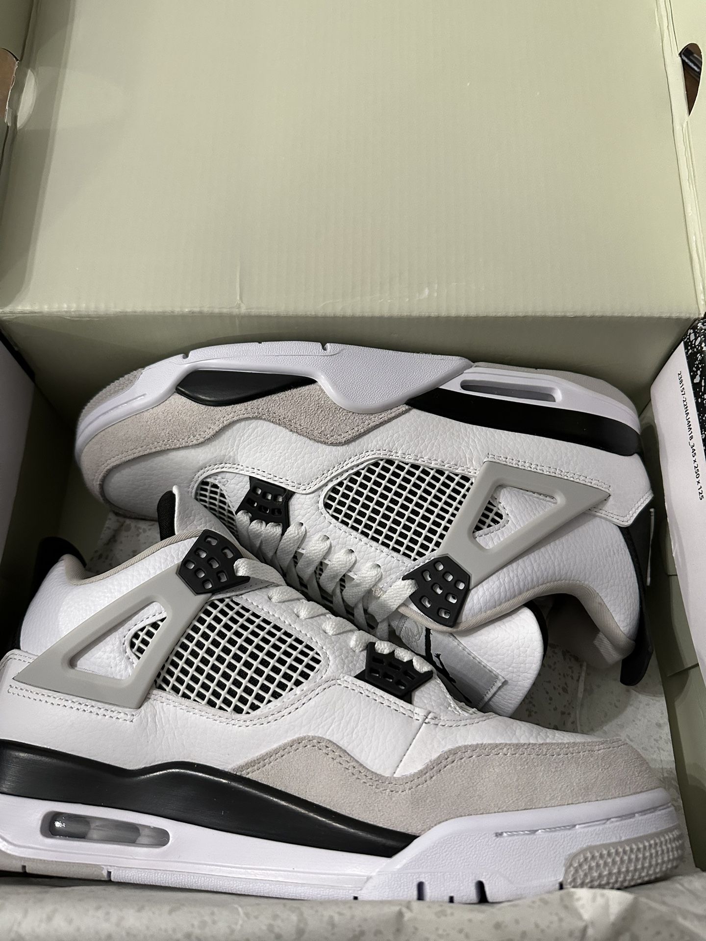 Air Jordan 4 Retro