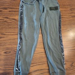 Jr XS Pink olive green jogger pants (small snag on rear) Lot 21