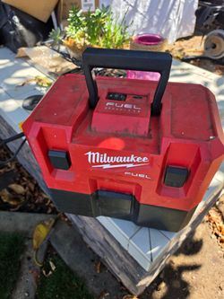 M12 Fuel Milwaukee Vacuum