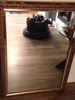 Wall mirror