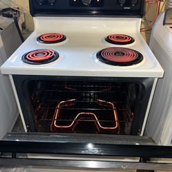 Electric stove for sale everything works like it should can deliver to your home or business