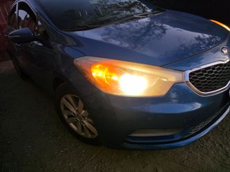 2014 Kia Forte LX 4 door (clean title)