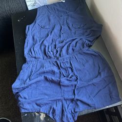 Women’s Clothing 