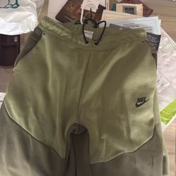 Nike Tech Green Joggers $60 Or $100 For The Hoodie And Joggers 