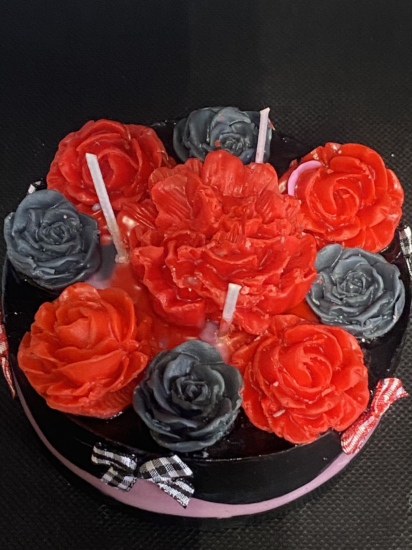 Unique Red And Black Roses With Bows Scented 3 Wick Candle