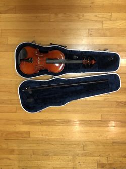 Full size violin with hard case