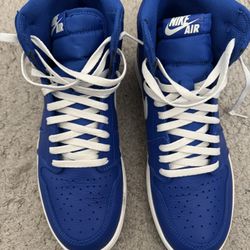Jordan 1 Hyper Royal/Sail-Hyper Royal Size 13 (like new)