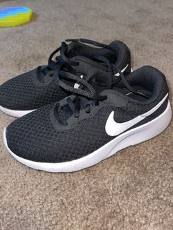 4 Pair Of Shoes Size 13/1