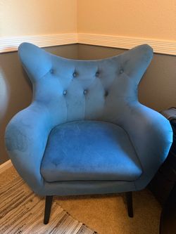 Blue Velvet Tufted Accent Chair