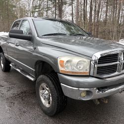 2006 Dodge Ram 2500 ST Crew Cab