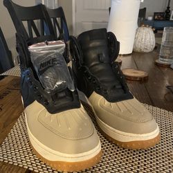 Nike Duck Boots 10.5