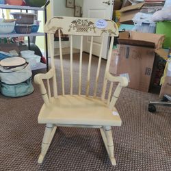 VINTAGE CHILD'S SPINDLE BACK ROCKER 