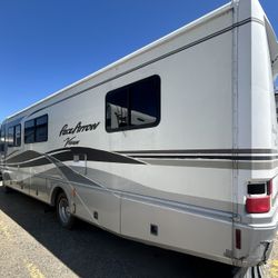 1999 Fleetwood Pace Aarow